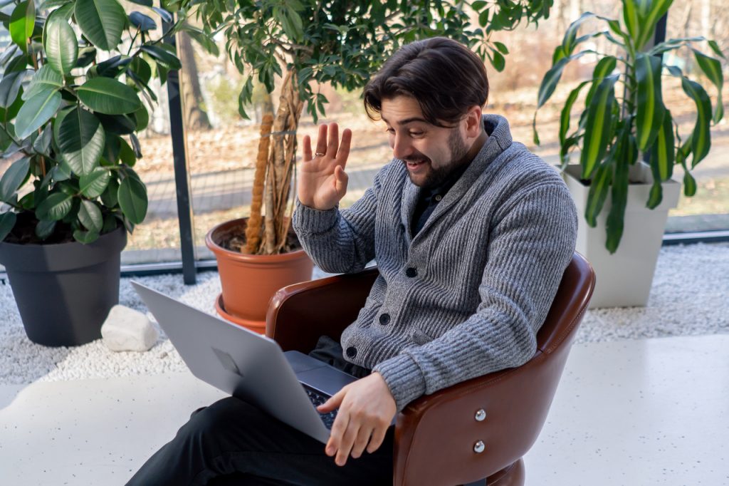 MRE entrepreneur : comment gérer sa société au Maroc depuis l'étranger ?